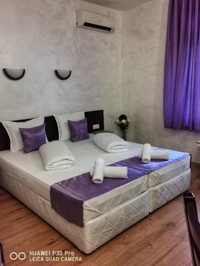 Hotel Swiss Shumen Exterior photo