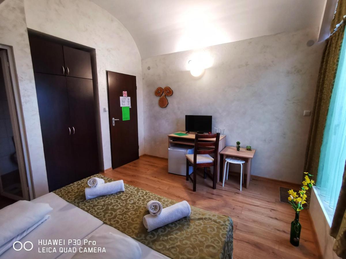 Hotel Swiss Shumen Exterior photo
