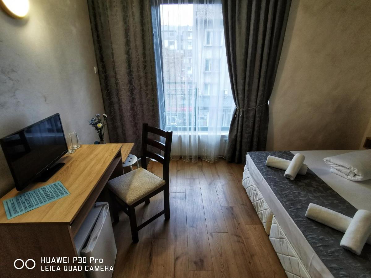 Hotel Swiss Shumen Exterior photo