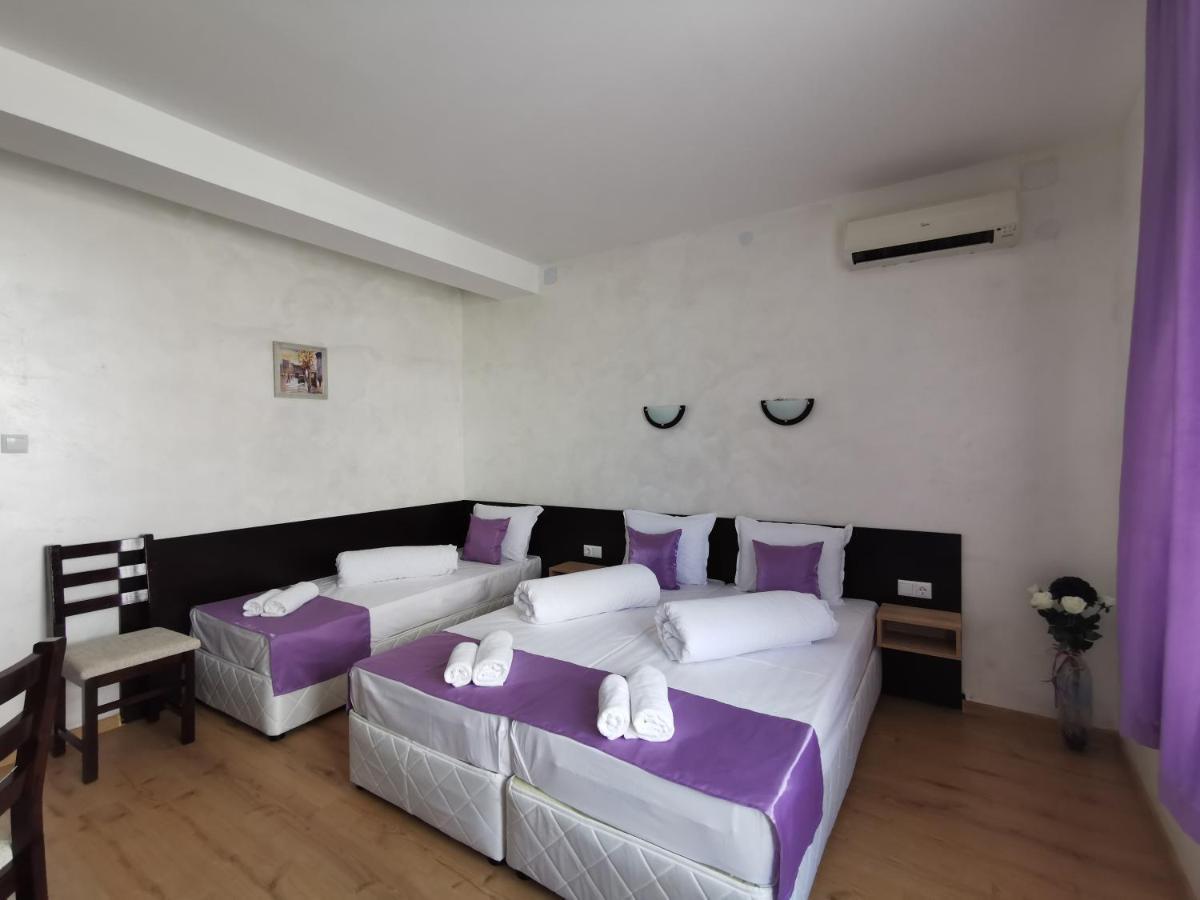 Hotel Swiss Shumen Exterior photo